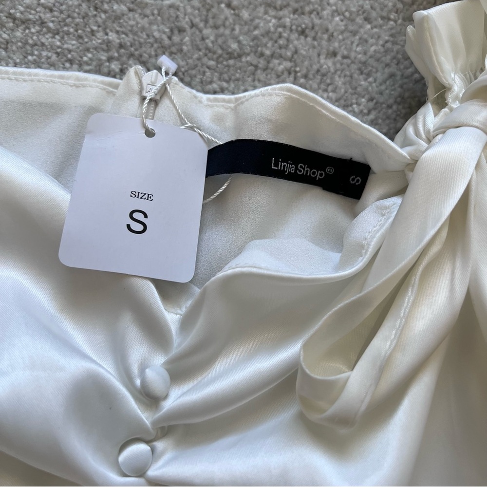 White Ruched Button Ribbon Mini Dress - Picture 5 of 9